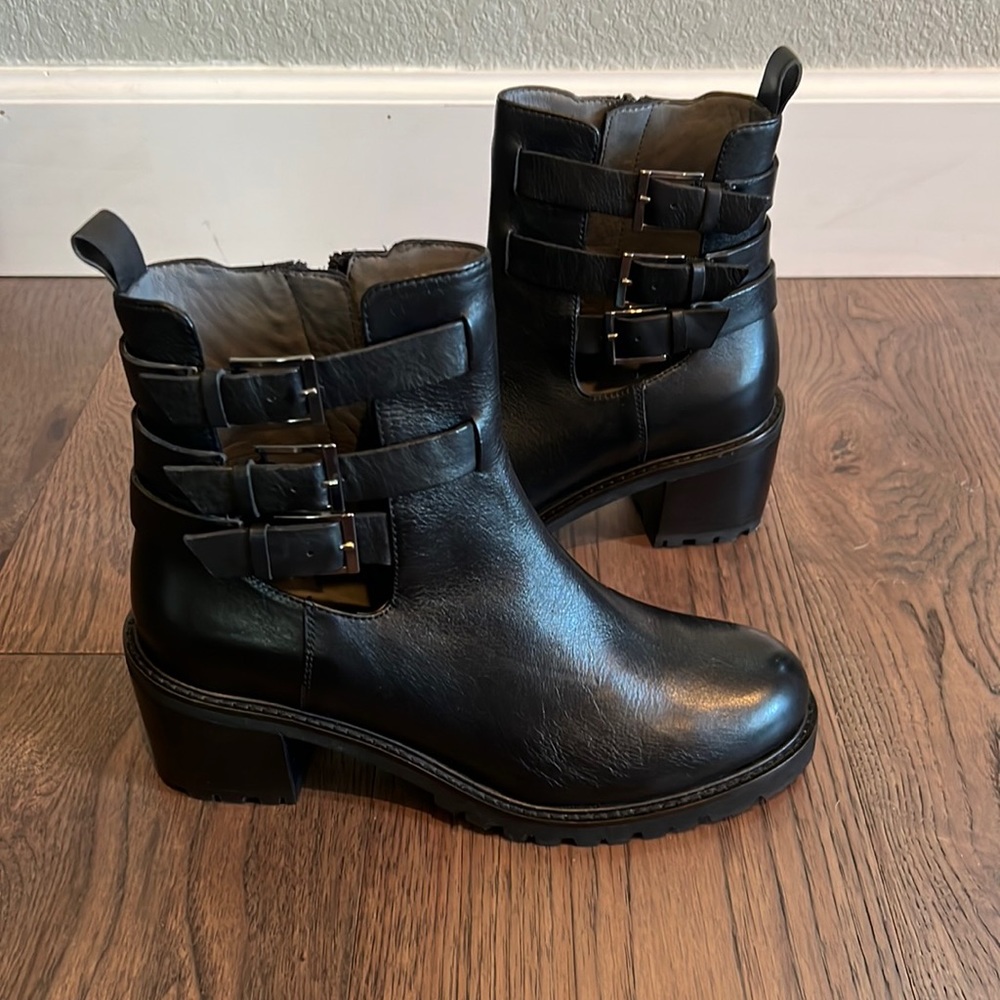 Brand new Seychelles boots